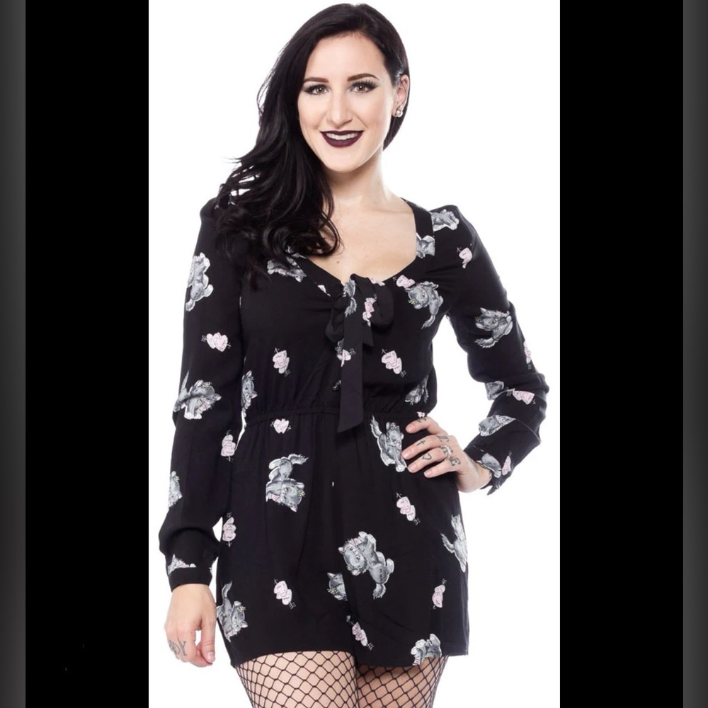 💕🐱💕 Amazingly cute kitty and hearts romper by Iron Fist